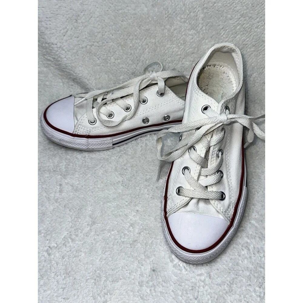 Kids White Converse All Star Chuck Taylor Youth Size 2 *Missing Insoles*